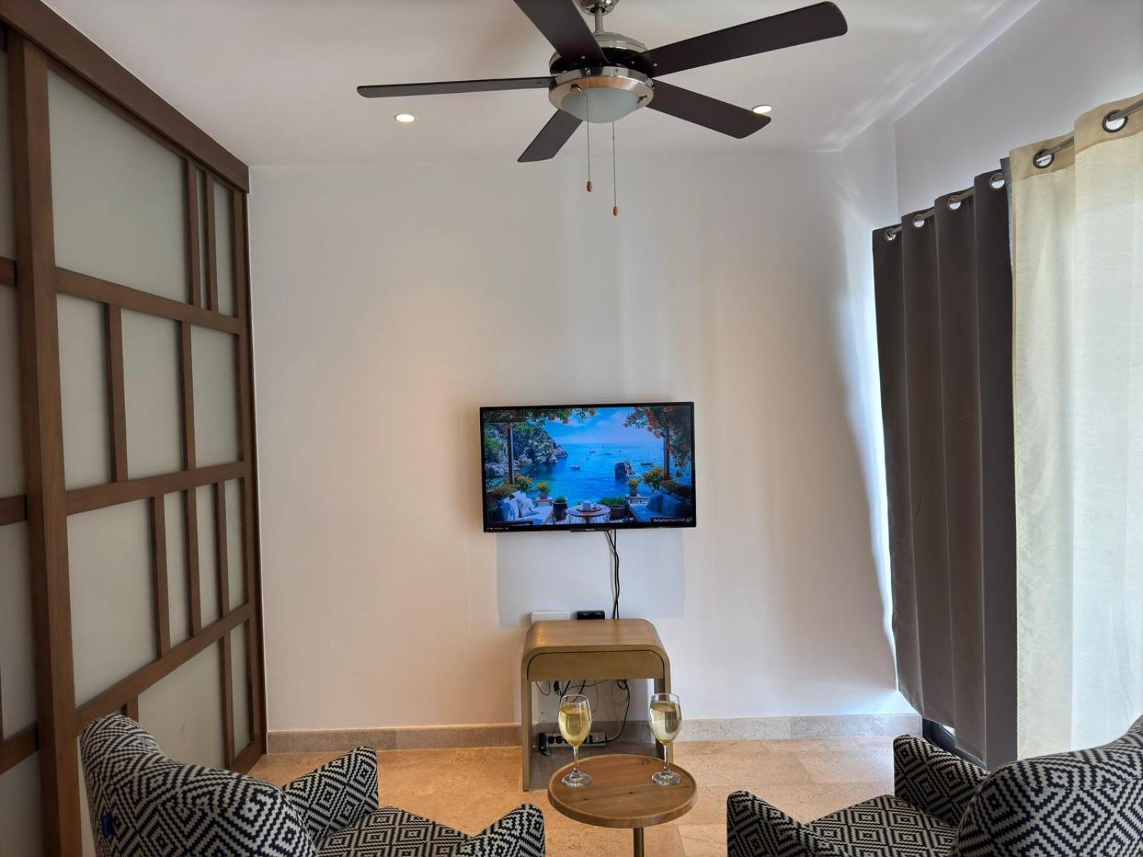 Lovely 1 Bedroom 5g Internet In The Hearth Of Playa By Happy Address Apartamento *